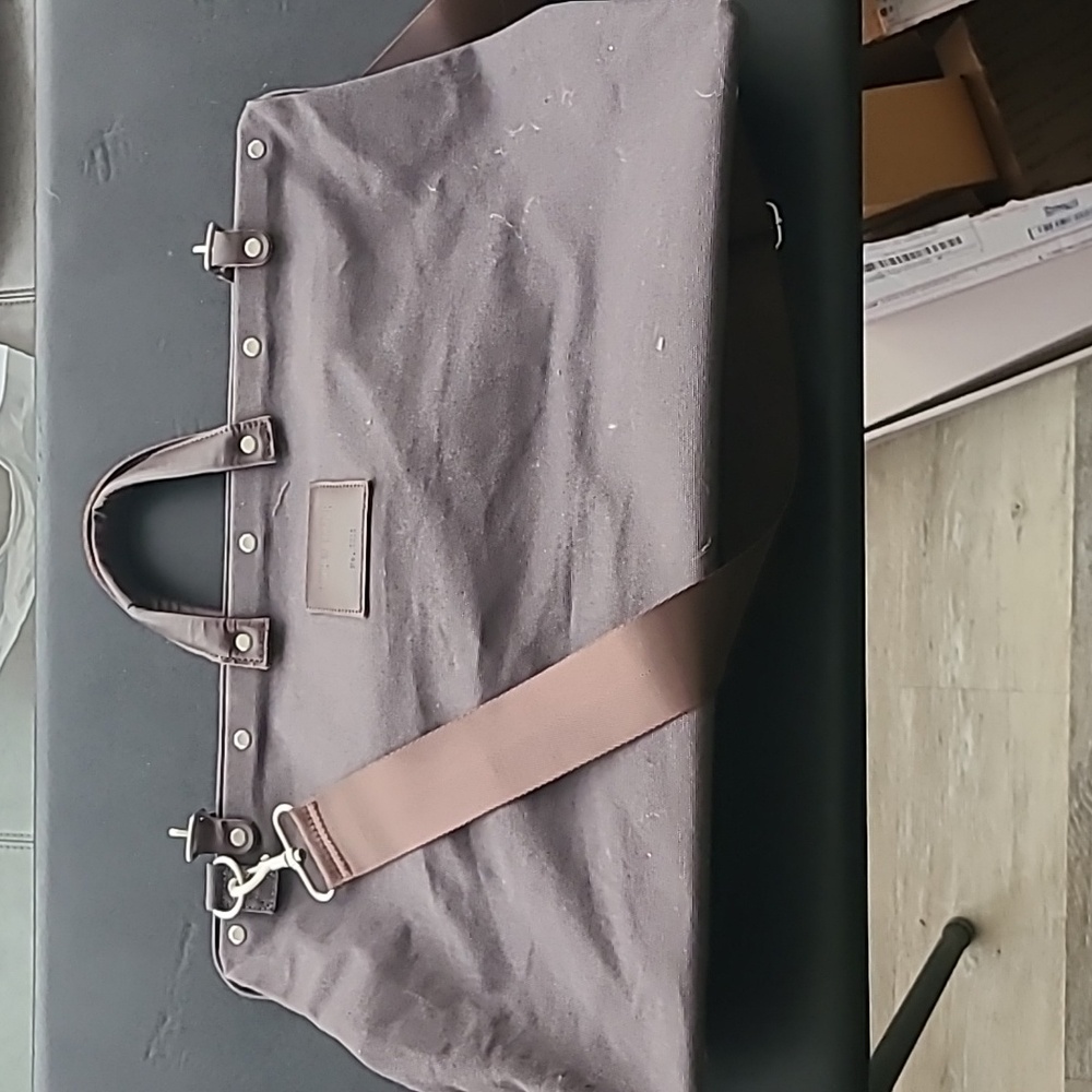 Bespoke Post canvas weekender bag - Picture 3 of 4